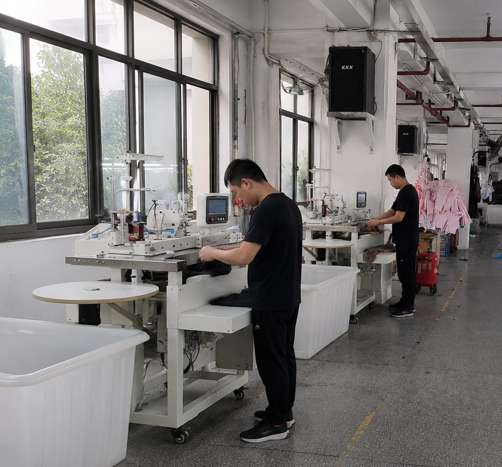 Pocket opening equipment at Hongxiang Apparel