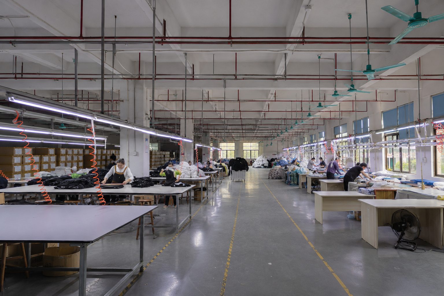Hongxiang Apparel quality check